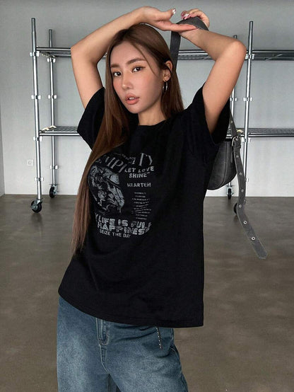 DAZY Women's Summer Loose Fit Slogan Print T-Shirt With Round Neckline And Dropped Shoulders Graphic Tee Oversized T-Shirt